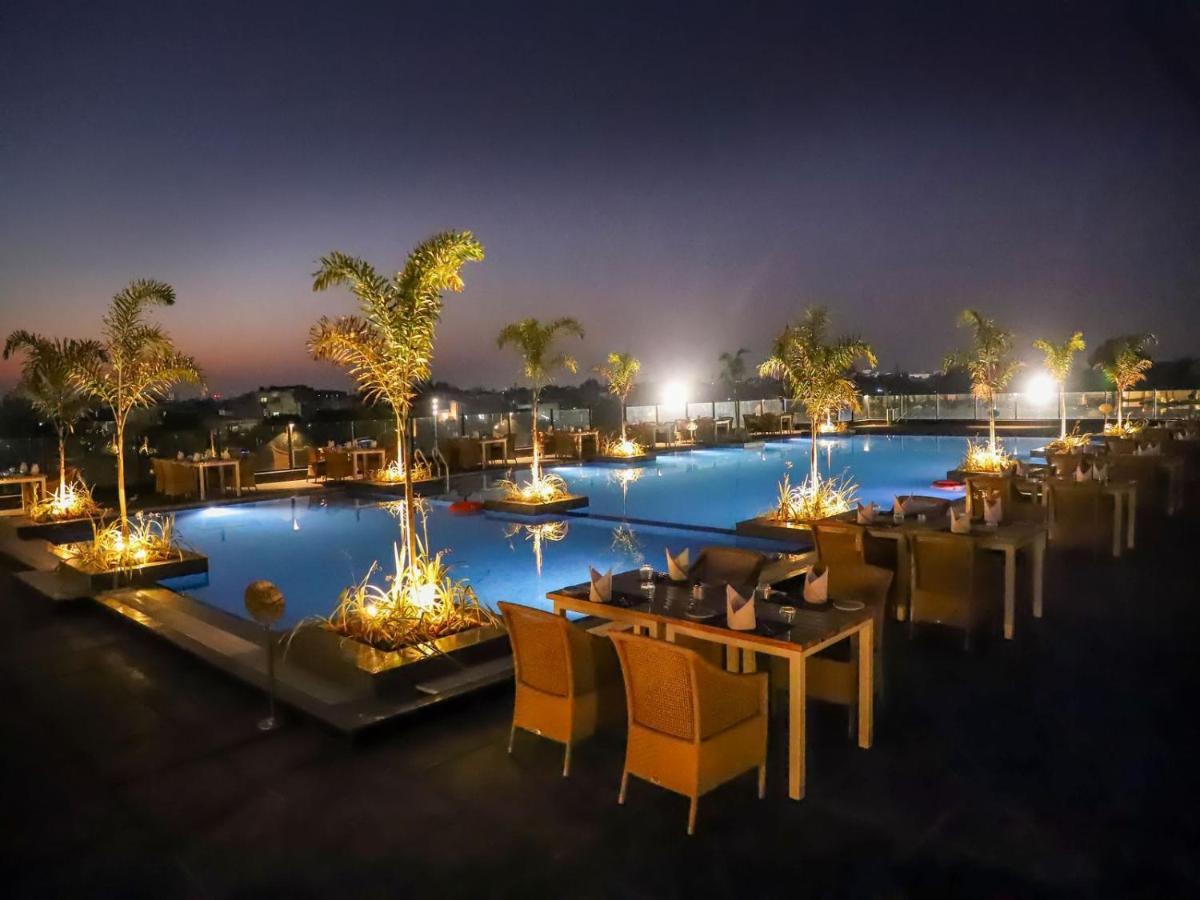Essentia Luxury Hotel אינדורה מראה חיצוני תמונה