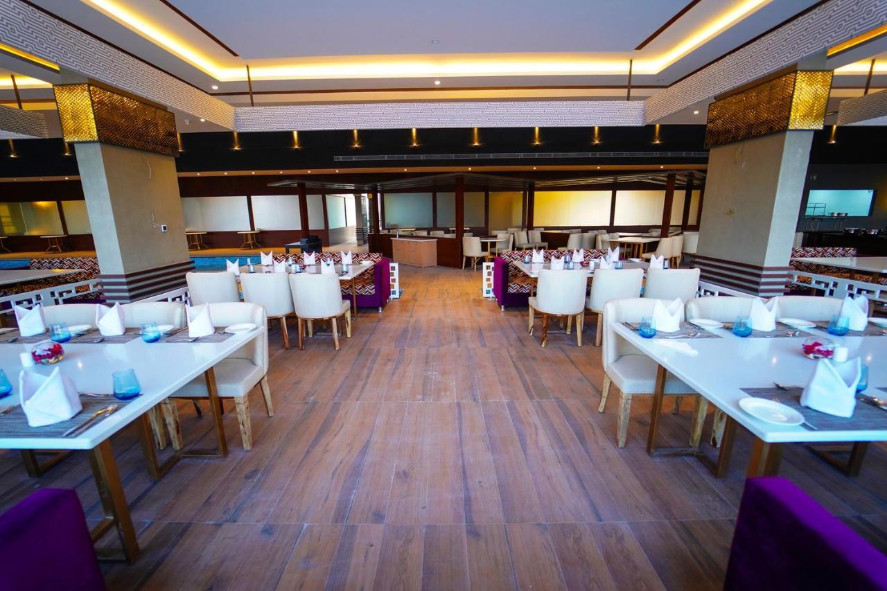 Essentia Luxury Hotel אינדורה מראה חיצוני תמונה