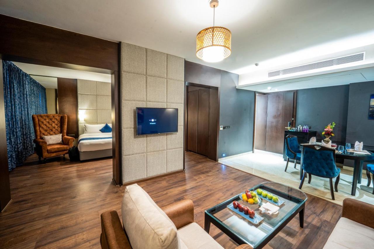Essentia Luxury Hotel אינדורה מראה חיצוני תמונה