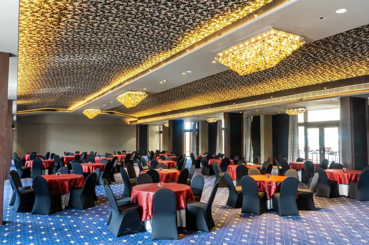 Essentia Luxury Hotel אינדורה מראה חיצוני תמונה