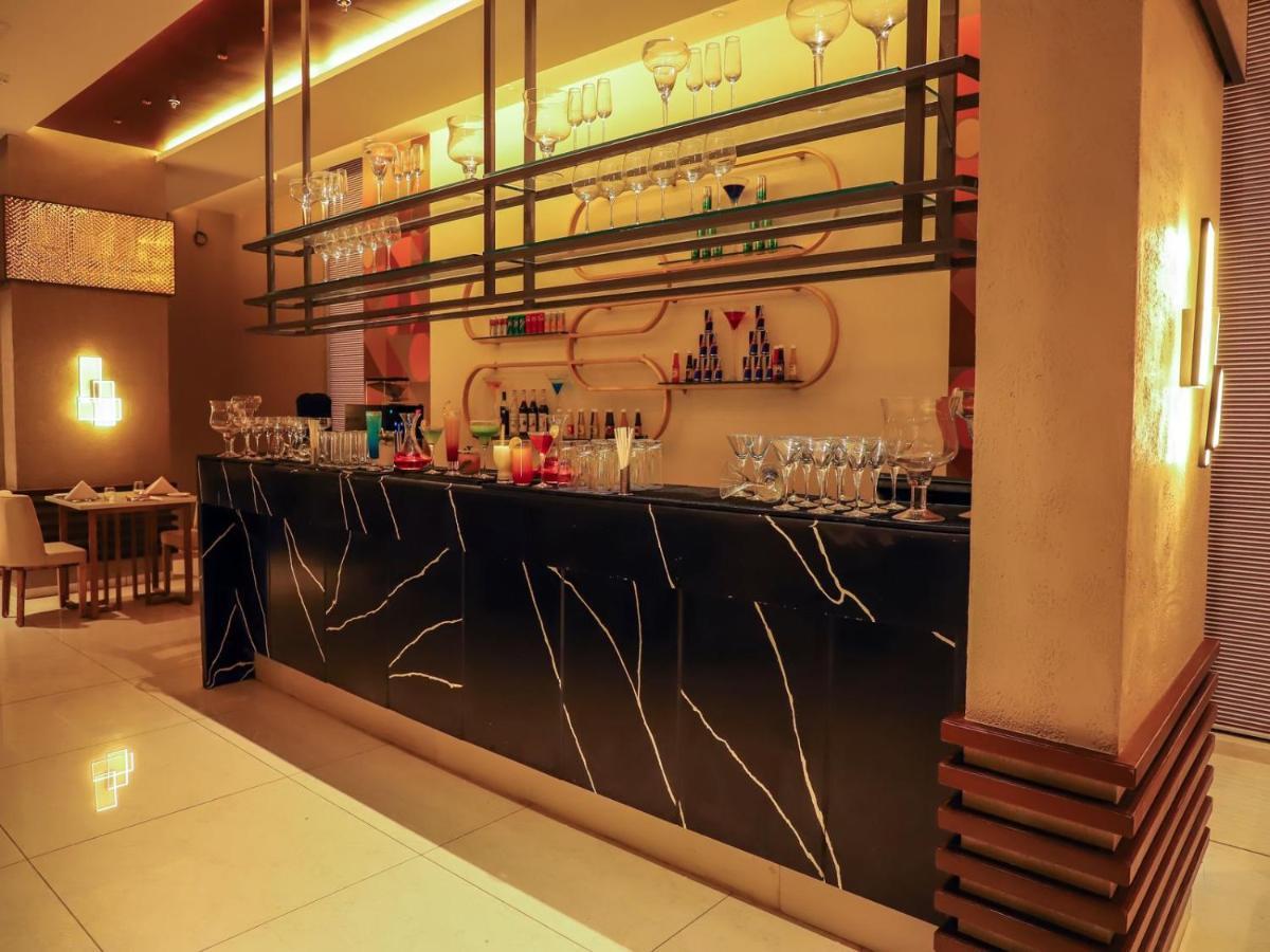 Essentia Luxury Hotel אינדורה מראה חיצוני תמונה
