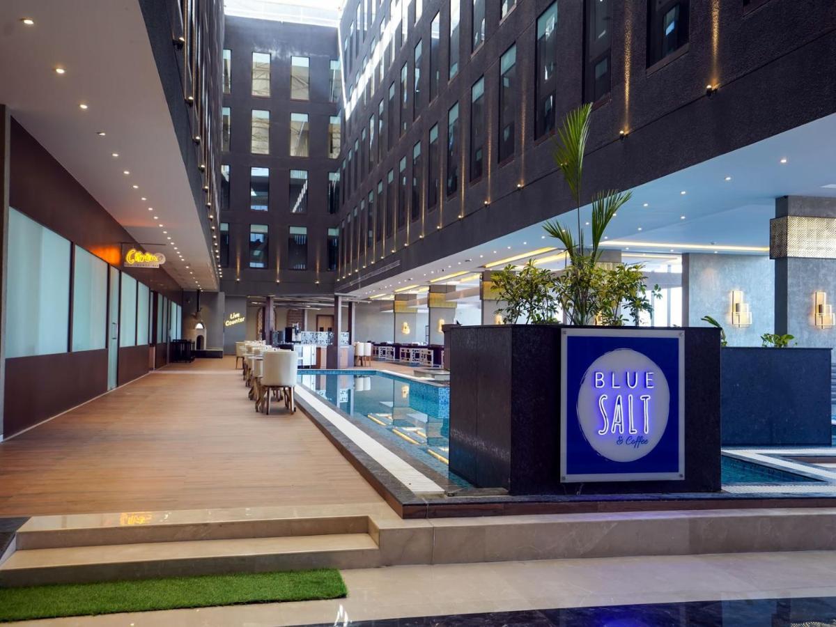 Essentia Luxury Hotel אינדורה מראה חיצוני תמונה