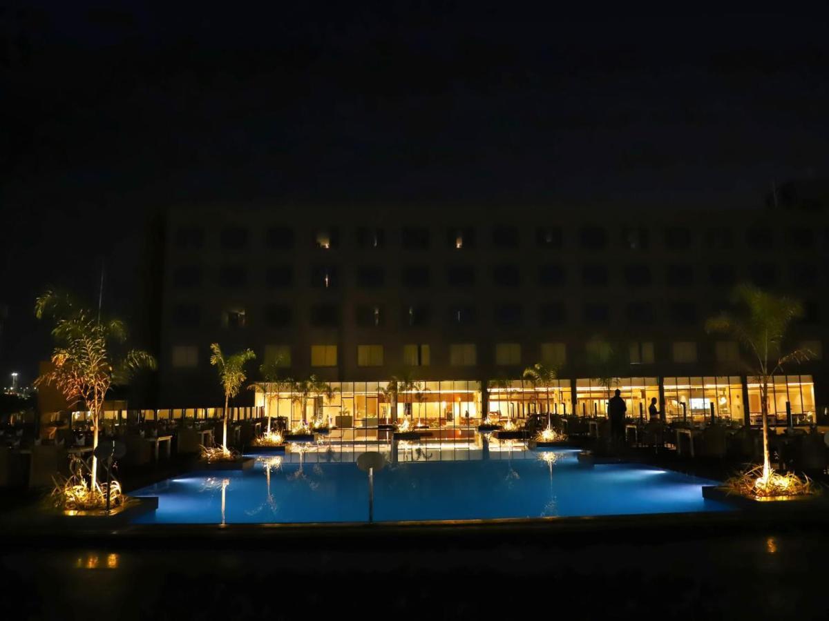 Essentia Luxury Hotel אינדורה מראה חיצוני תמונה