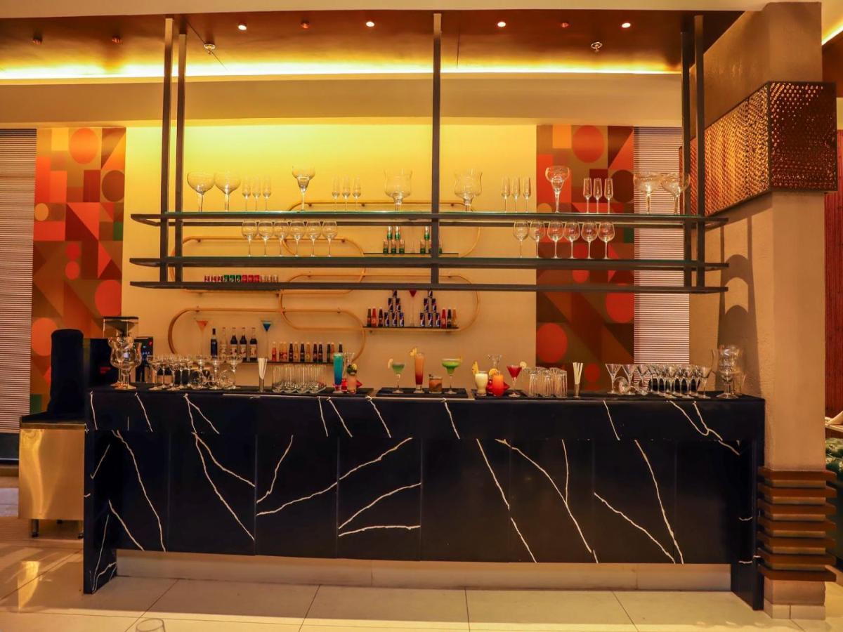 Essentia Luxury Hotel אינדורה מראה חיצוני תמונה