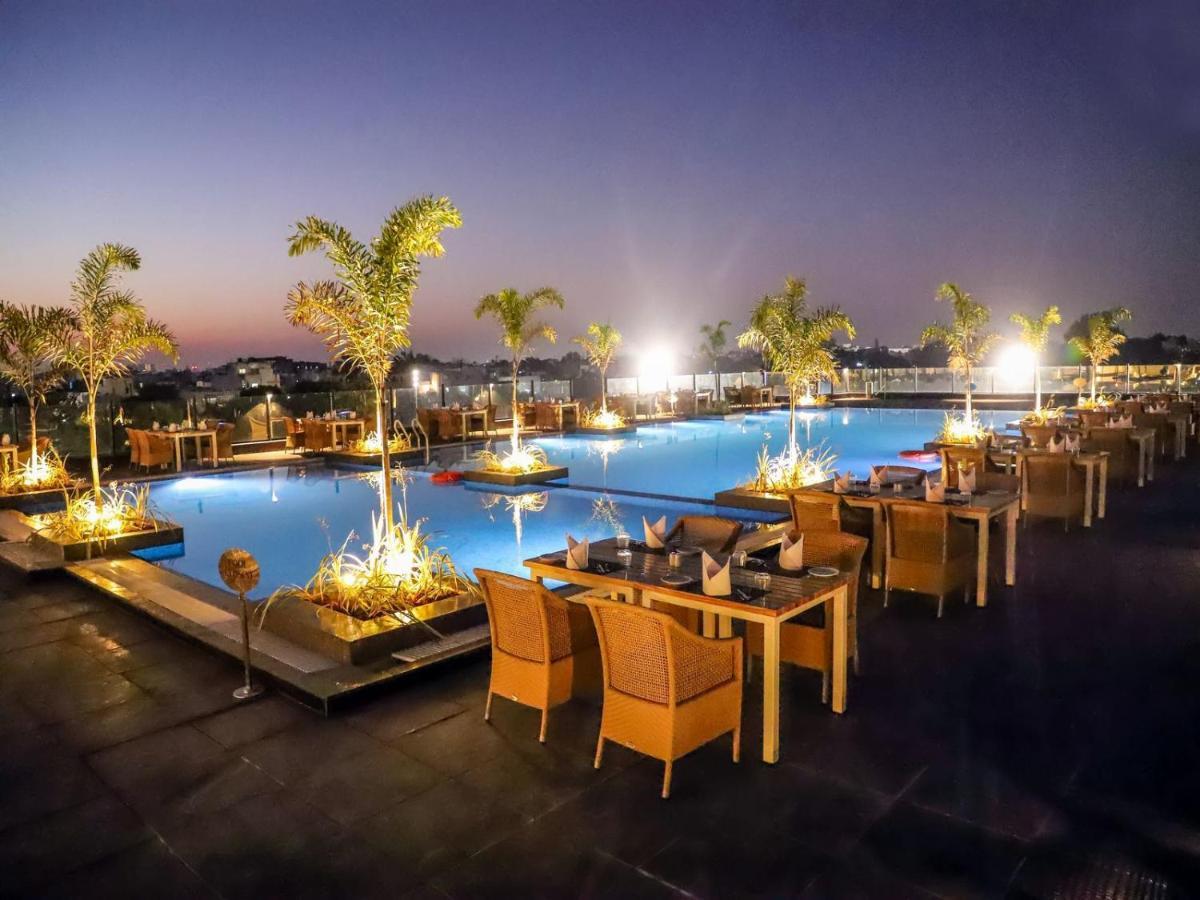 Essentia Luxury Hotel אינדורה מראה חיצוני תמונה