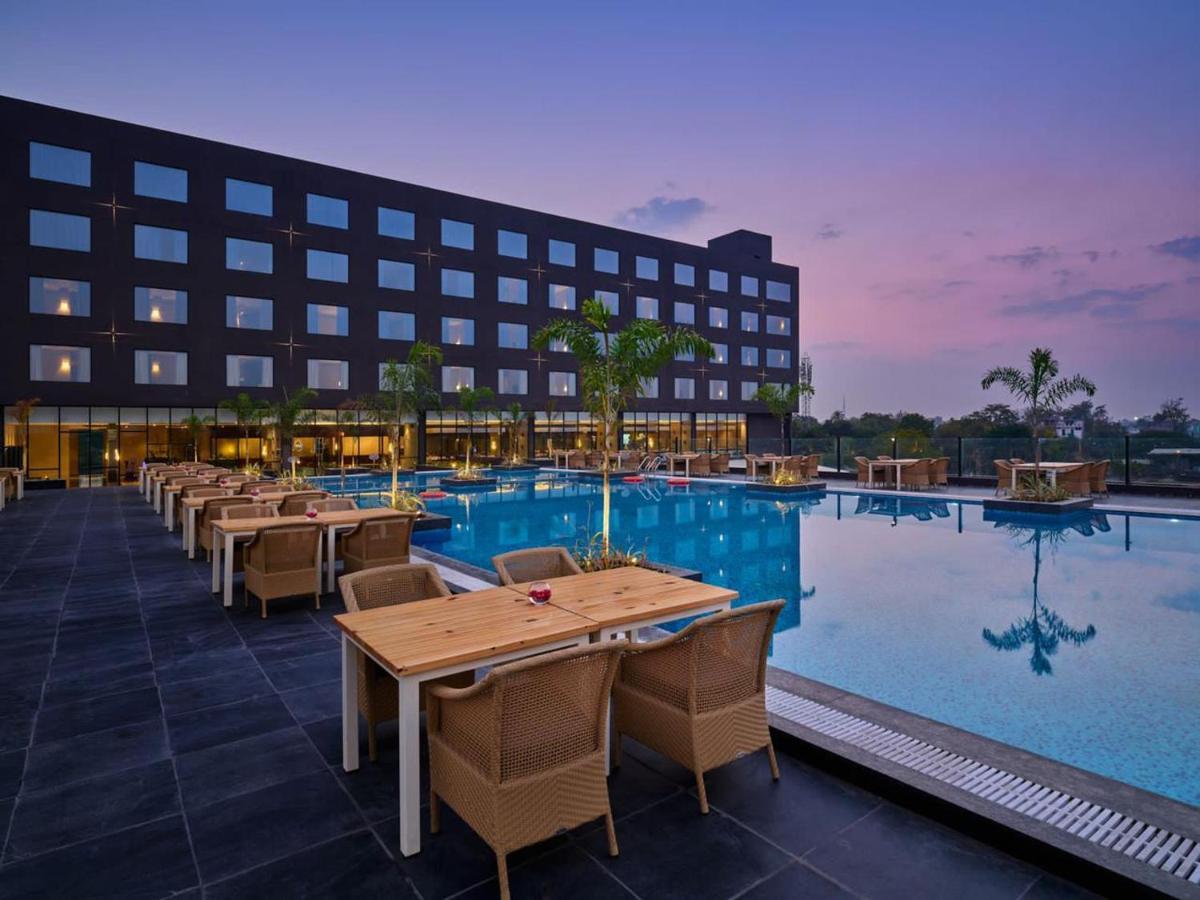 Essentia Luxury Hotel אינדורה מראה חיצוני תמונה