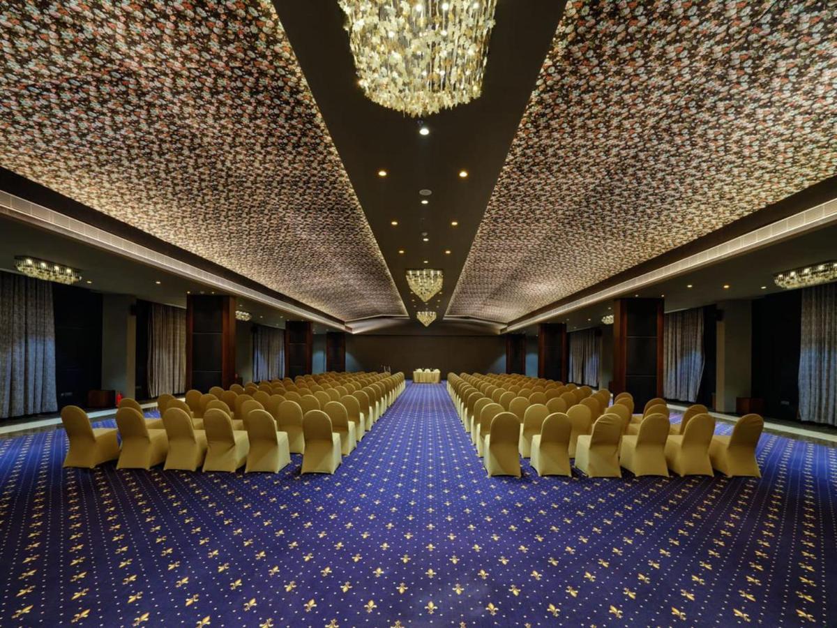 Essentia Luxury Hotel אינדורה מראה חיצוני תמונה