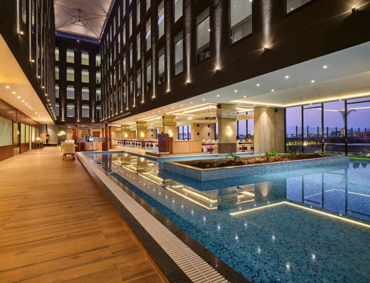 Essentia Luxury Hotel אינדורה מראה חיצוני תמונה