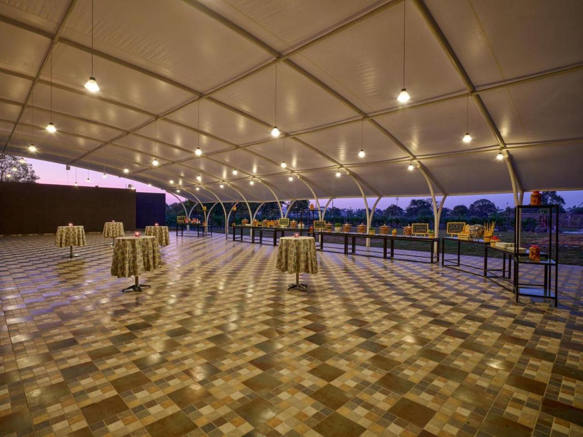 Essentia Luxury Hotel אינדורה מראה חיצוני תמונה